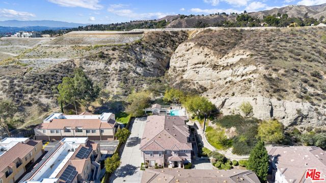 28955 Oak Spring Canyon Road, Canyon Country CA: https://media.crmls.org/mediaz/9b341ab0-737d-4de9-a373-ab5f350ed7f0.jpg