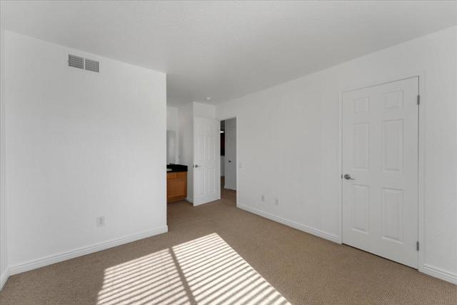 Image 13 of 26 For 78650 Avenue 42  719