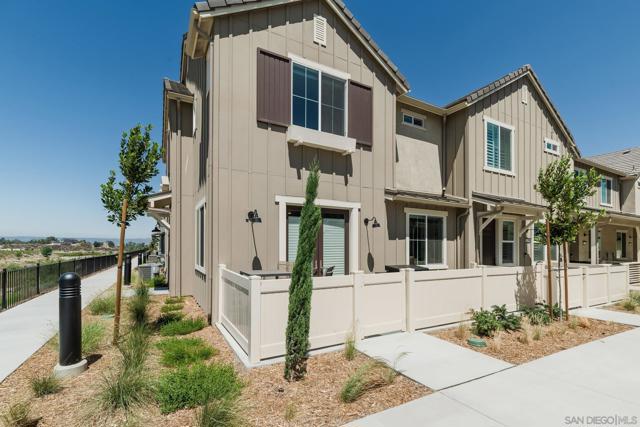 32395 Tannat Dr, Temecula CA: https://media.crmls.org/mediaz/9b34613d-4373-4e7c-8260-41f84248179e.jpg