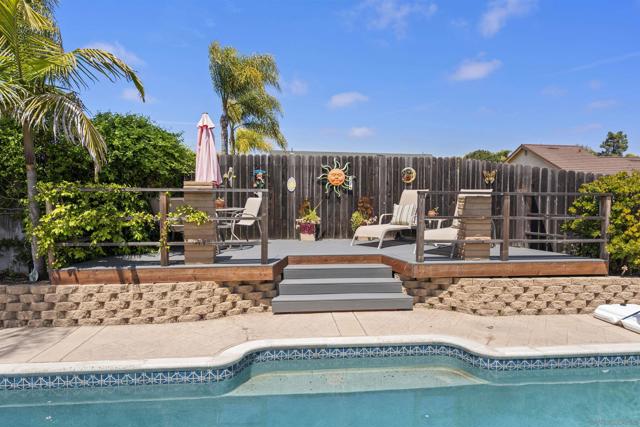 1510 2 Orangeview Dr,  CA: https://media.crmls.org/mediaz/9b34b495-4fec-4887-9635-9b18f2d5886d.jpg