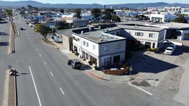 1725 Fremont Boulevard, Seaside CA: https://media.crmls.org/mediaz/9b364542-37d6-4c3b-8960-432349e21e8b.jpg