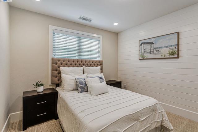 43150 Calle Familia, Fremont CA: https://media.crmls.org/mediaz/9b3645f3-f367-4231-acdd-3d3a6672d6fc.jpg