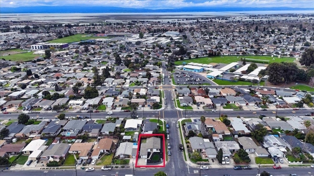 27707 La Porte Ave, Hayward CA: https://media.crmls.org/mediaz/9b36d634-b10b-41b2-8c30-a63097e090fe.jpg