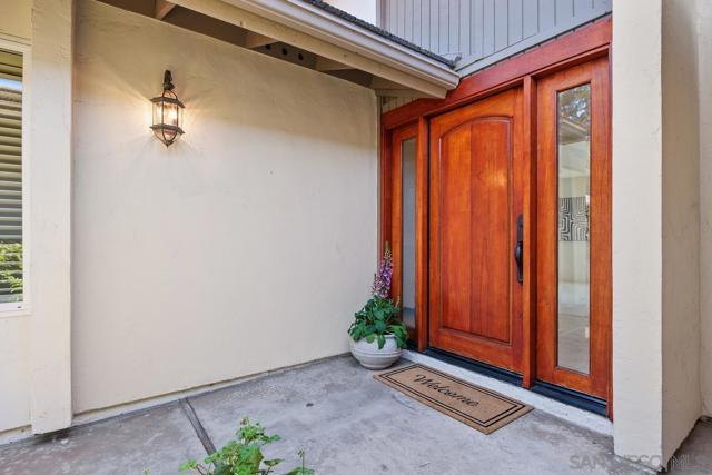 159 Mexicali Ct, Solana Beach CA: https://media.crmls.org/mediaz/9b3720ab-4b36-42a9-ae75-bbc4137efb26.jpg