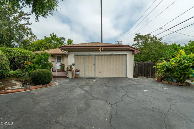 2238 Garfias Drive, Pasadena CA: https://media.crmls.org/mediaz/9b376627-2197-4529-beb1-967af5af913a.jpg