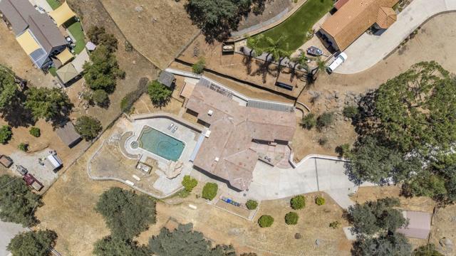 2047 Via Del Torrie, Alpine CA: https://media.crmls.org/mediaz/9b37794e-bfe5-4d76-ad26-82c149cf9bab.jpg