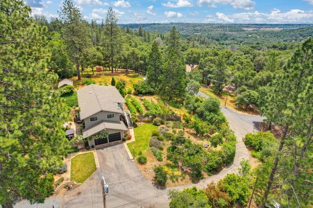 2640 Gayle Lane, Auburn CA: https://media.crmls.org/mediaz/9b380d86-5c78-4bb4-a38a-9f67b6c35f7e.jpg