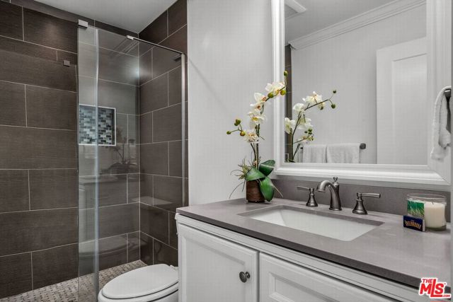 4818 Hollow Corner Road, Culver City CA: https://media.crmls.org/mediaz/9b38611f-e727-4dfd-8ace-72cfe6029af2.jpg