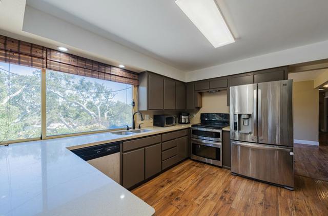9375 Bur Oak Place, Salinas CA: https://media.crmls.org/mediaz/9b394047-4326-47f4-bd31-c8edf17a6644.jpg