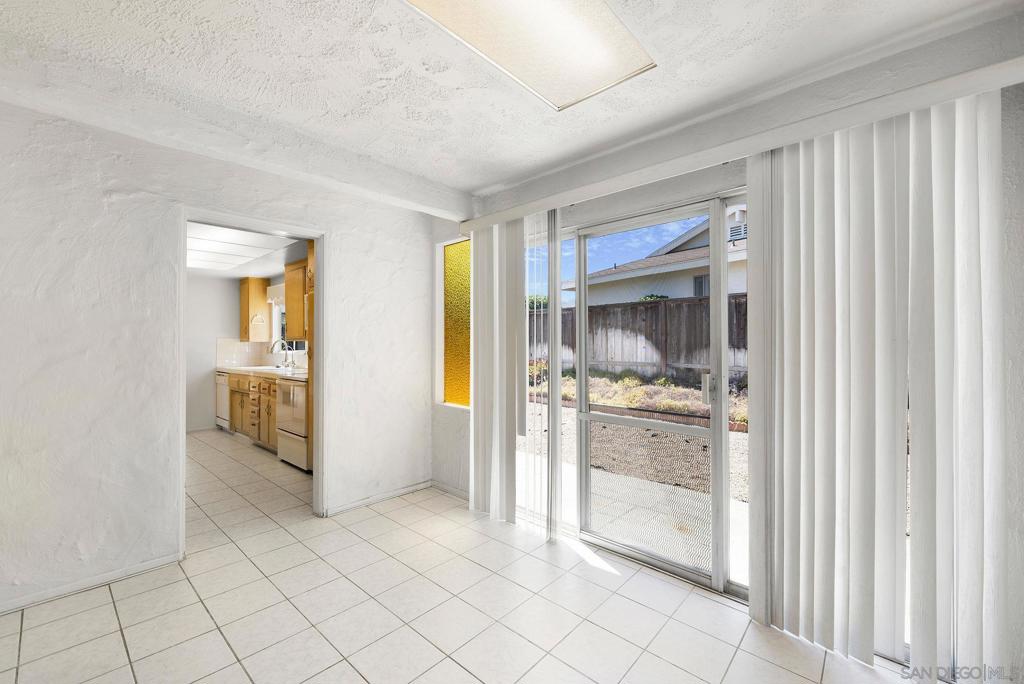 16371 Bernardo Oaks Dr - photo 17