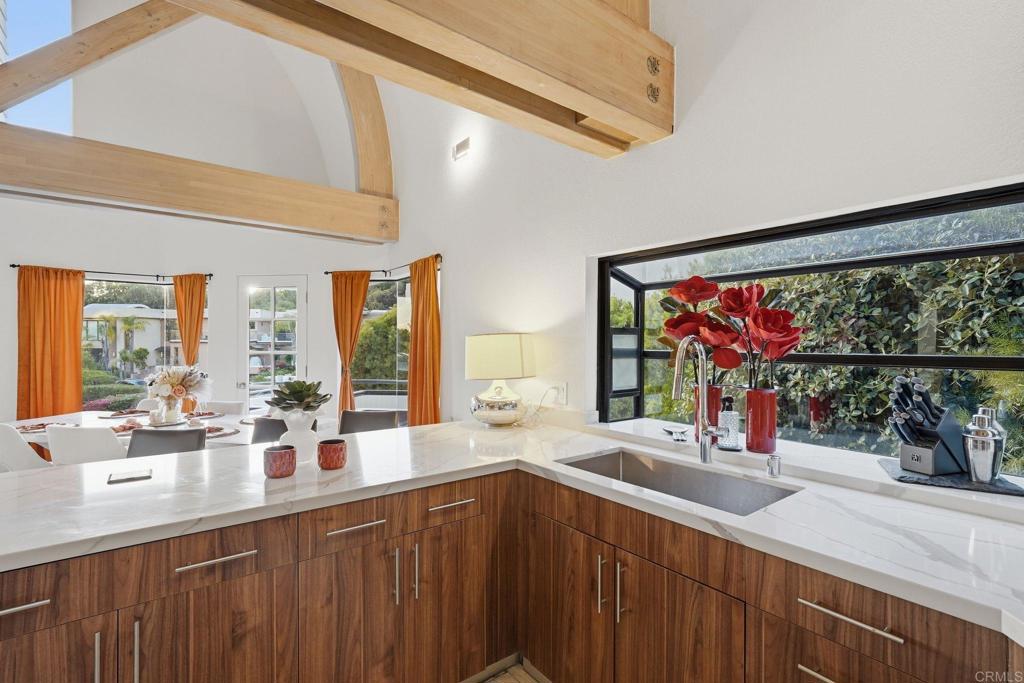6105 Avenida Chamnez - photo 17