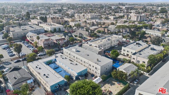 223 N Breed Street, Los Angeles CA: https://media.crmls.org/mediaz/9b399a2b-c803-4f6f-b3fe-f5f3c58731b6.jpg