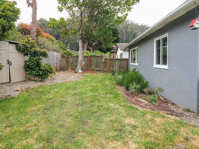 1087 Rio Vista Drive, Pacifica CA: https://media.crmls.org/mediaz/9b39a19c-2a92-4e02-9de5-d56372489dff.jpg