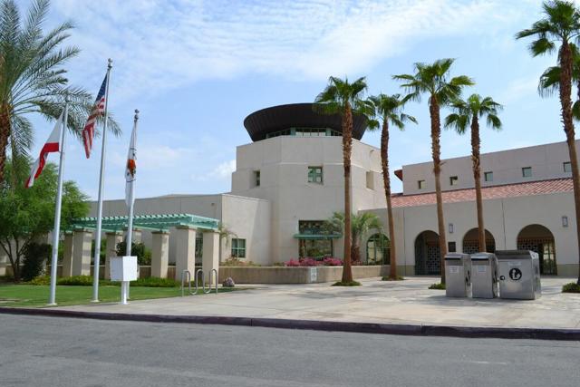 49091 Washington Street, La Quinta CA: https://media.crmls.org/mediaz/9b39dbb7-3e53-437c-98a3-f582e491b634.jpg