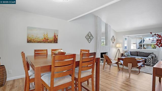 5517 Kirkwood Dr, Concord CA: https://media.crmls.org/mediaz/9b3a7f8c-cd1f-4c3b-ac69-2f05832dc1d0.jpg