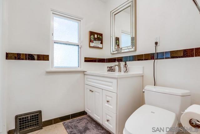 Image 18 of 39 For 4550 Norma Dr.