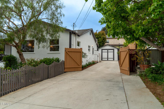 Detail Gallery Image 2 of 23 For 11 Portola Ln, Santa Barbara,  CA 93105 - 3 Beds | 2 Baths