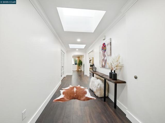 1836 Newell Ave, Walnut Creek CA: https://media.crmls.org/mediaz/9b3b92cc-a7e9-4985-b2c0-f9f83639367e.jpg