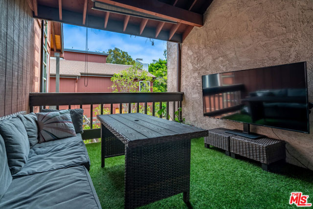 4939 Maytime Lane, Culver City CA: https://media.crmls.org/mediaz/9b3b99a5-8704-4cd5-88ee-8a4ddab28ce5.jpg