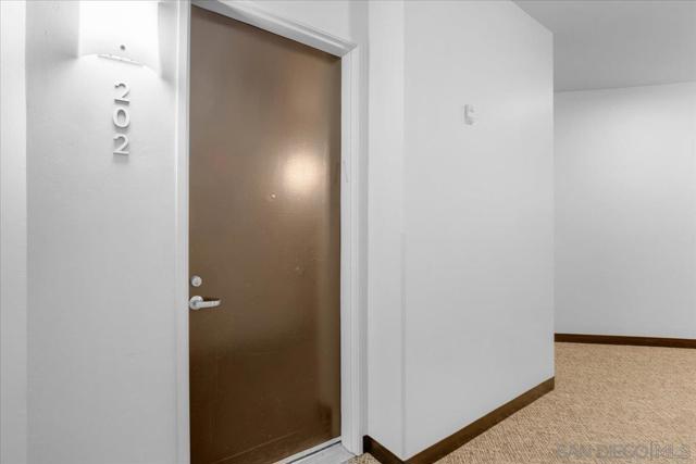 3211 5Th Ave, San Diego CA: https://media.crmls.org/mediaz/9b3bcc2e-1e2e-4eaf-9e58-7a8a33e95657.jpg