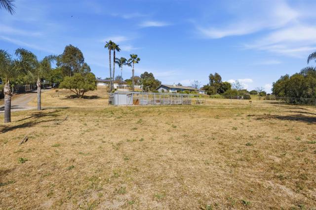 Detail Gallery Image 36 of 46 For 358 Spanish Spur, Fallbrook,  CA 92028 - 3 Beds | 2 Baths