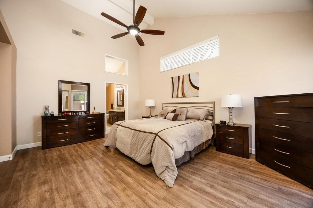 MLS #250032992SD img 18