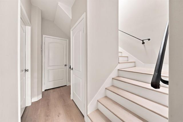 14819 Magnolia Boulevard, 7 photo 20