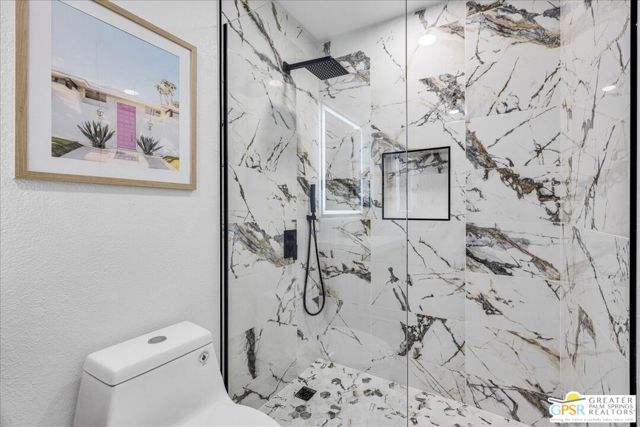 2092 N San Antonio Road, Palm Springs CA: https://media.crmls.org/mediaz/9b3e9fba-b8f7-458d-8de7-1844528a9af0.jpg