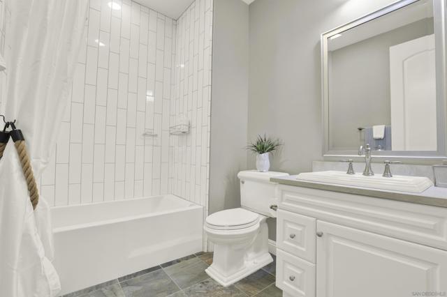 8366 The Landing Way, San Diego CA: https://media.crmls.org/mediaz/9b3f61c5-2999-4c2e-a106-525ea0a6ba63.jpg