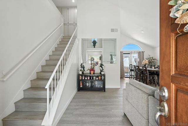 10153 Greenleaf Rd, Spring Valley CA: https://media.crmls.org/mediaz/9b3fc40d-4f42-484f-b826-11f8de203e61.jpg