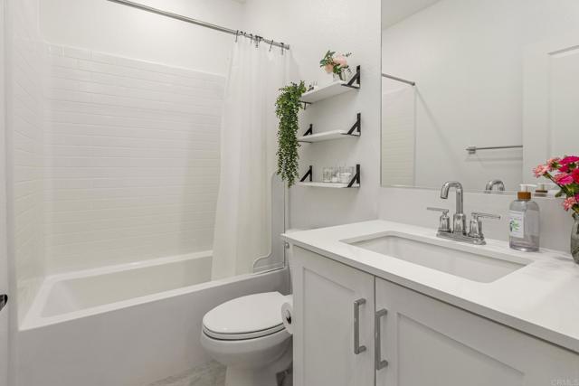 Detail Gallery Image 21 of 44 For 675 Westbrook Loop, San Marcos,  CA 92078 - 5 Beds | 4/1 Baths
