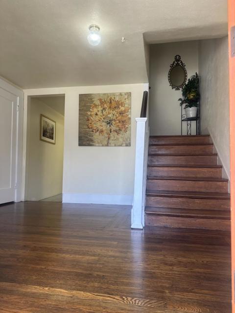 301 Hanover Street, San Francisco CA: https://media.crmls.org/mediaz/9b4036f2-8dc8-4c7a-bf36-d23b820cc3c2.jpg