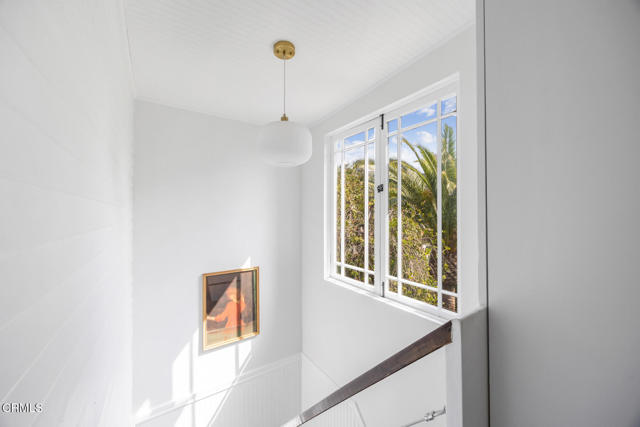 Detail Gallery Image 13 of 43 For 2116 Apex Ave, Los Angeles,  CA 90039 - 3 Beds | 2 Baths