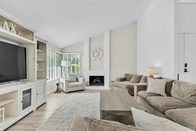 Detail Gallery Image 5 of 42 For 754 Rocking Horse Rd, Vista,  CA 92081 - 4 Beds | 3 Baths