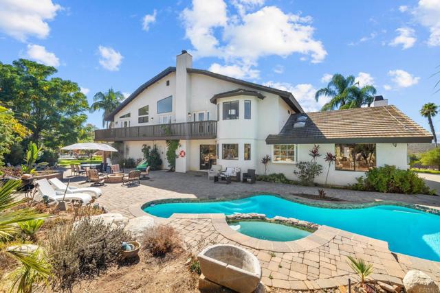 31121 Stardust Ln, Valley Center CA: https://media.crmls.org/mediaz/9b42321c-4254-43d0-94ab-521537203af3.jpg
