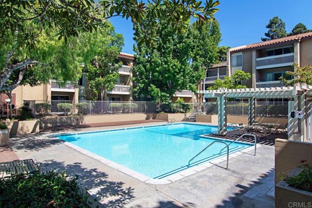 1885 Diamond Street, San Diego CA: https://media.crmls.org/mediaz/9b427523-015d-4754-9f5b-b714f91fb955.jpg