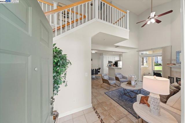 253 Bellington Cmn, Livermore CA: https://media.crmls.org/mediaz/9b43e2b5-c75a-4728-af9c-ebc26652f0a7.jpg