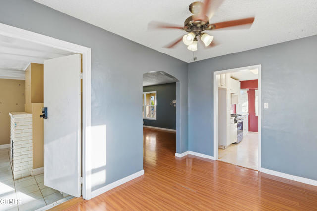 Detail Gallery Image 8 of 27 For 255 Douglas Ave, Oxnard,  CA 93030 - 2 Beds | 1 Baths