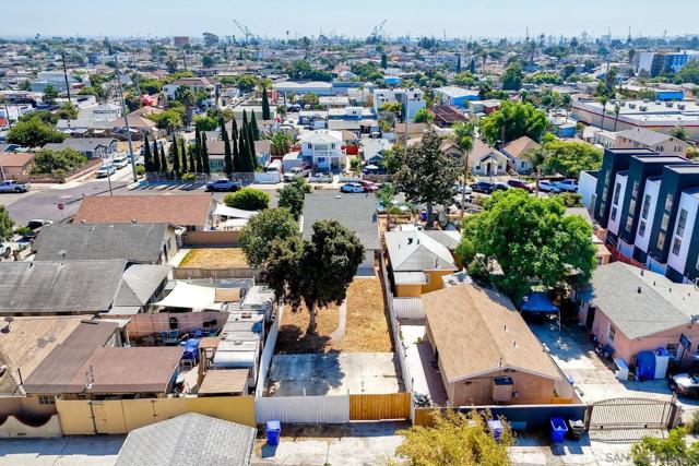 2680 L St, San Diego CA: https://media.crmls.org/mediaz/9b443797-7d85-40d5-93c0-783dd3b93d81.jpg