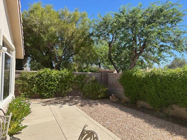 37290 Springdale Avenue, Palm Desert CA: https://media.crmls.org/mediaz/9b44a6d2-7856-40f9-9b59-83008e17b387.jpg