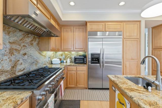 740 Promontory Point, Foster City CA: https://media.crmls.org/mediaz/9b45900f-e6cd-4b36-9bff-117ef61aee6c.jpg