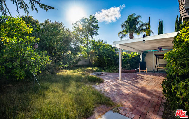 27003 Rio Prado Drive, Valencia CA: https://media.crmls.org/mediaz/9b472839-b09e-4441-85ae-81a148e47fcf.jpg