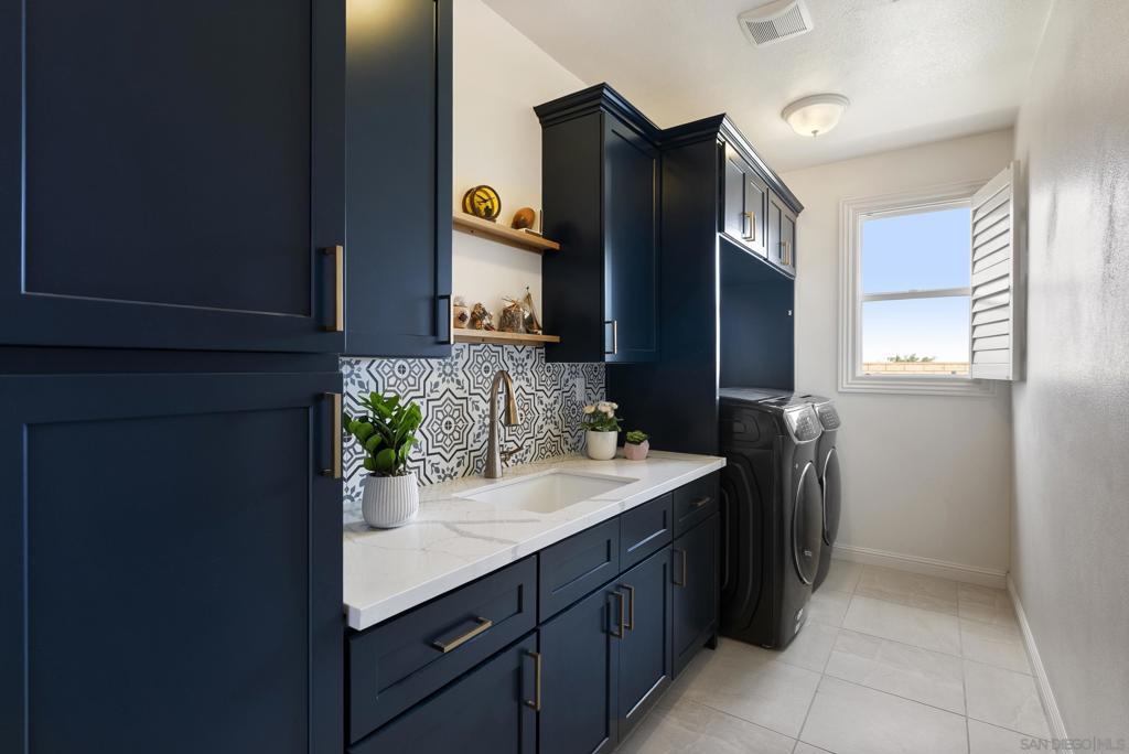 MLS #250032415SD img 42