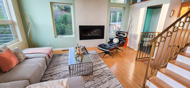 Detail Gallery Image 4 of 33 For 475 Rustic Dr, Los Angeles,  CA 90065 - 3 Beds | 3/1 Baths