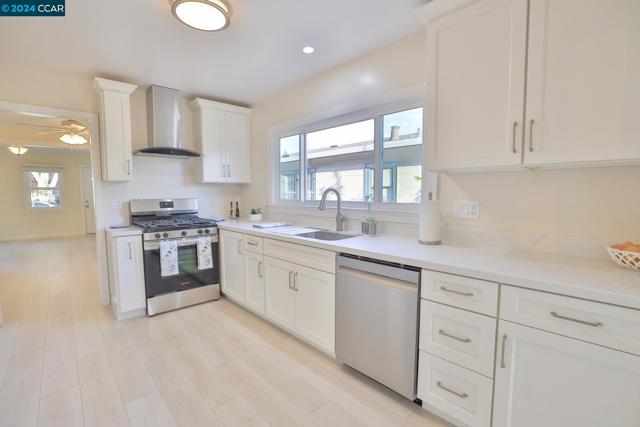 Image 4 of 19 For 3605 Mangels Ave