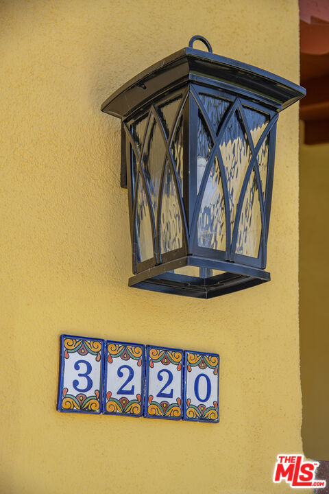 3220 W 78th Place, Los Angeles CA: https://media.crmls.org/mediaz/9b489515-e98e-45d5-8425-c6cda0f92b5f.jpg
