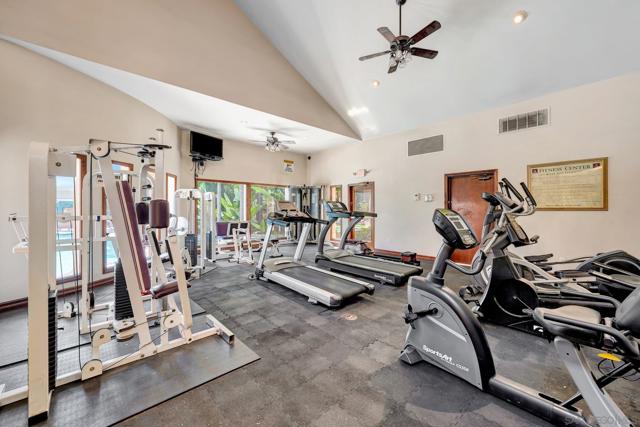 3985 Nobel Dr, San Diego CA: https://media.crmls.org/mediaz/9b48cbb2-dd04-46db-a440-ea33f521e946.jpg