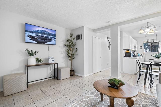 Detail Gallery Image 3 of 38 For 1632 Presioca St #12,  Spring Valley,  CA 91977 - 2 Beds | 1/1 Baths