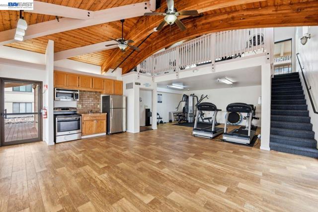 Image 32 of 37 For 1400 Carpentier St  315