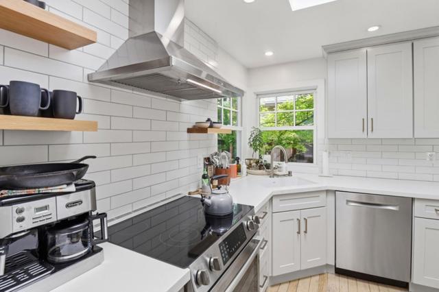 1931 James Avenue, Redwood City CA: https://media.crmls.org/mediaz/9b4a1821-2ac4-4df9-9ecd-d34aaaa5164a.jpg